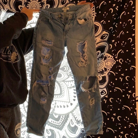 ripped forever 21 jeans - Picture 1 of 2
